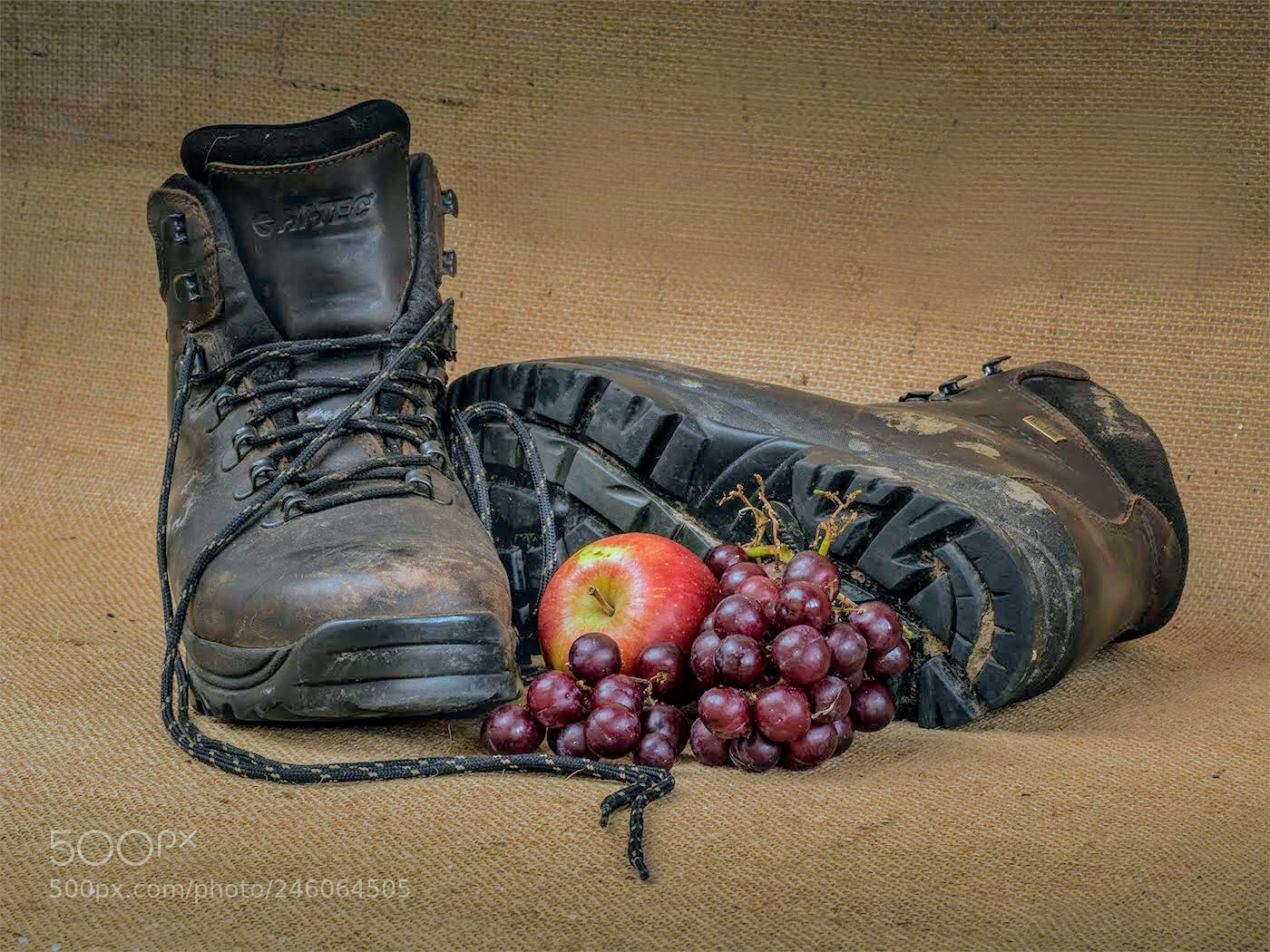 Olympus OM-D E-M5 II sample photo. Crushing fruit photography