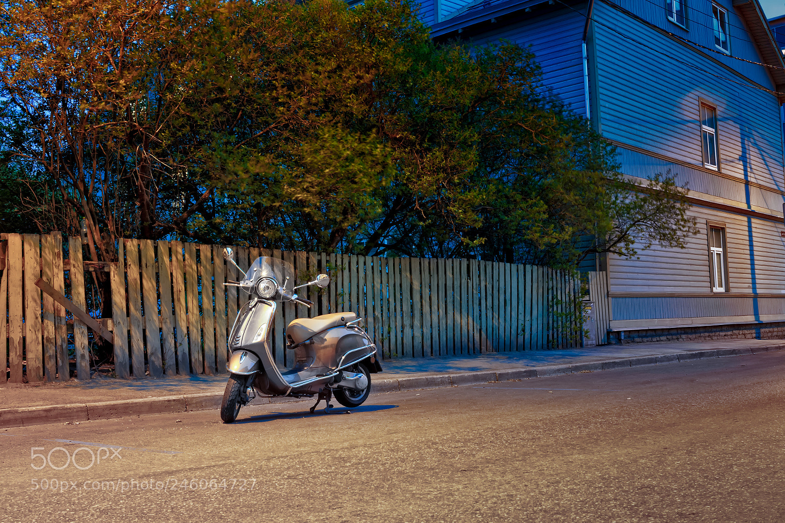 Canon EOS 50D sample photo. Lonely scooter by the photography