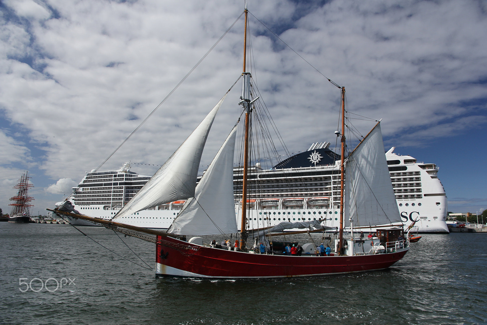 Canon EOS 60D + Canon EF-S 15-85mm F3.5-5.6 IS USM sample photo. Sailing ship photography