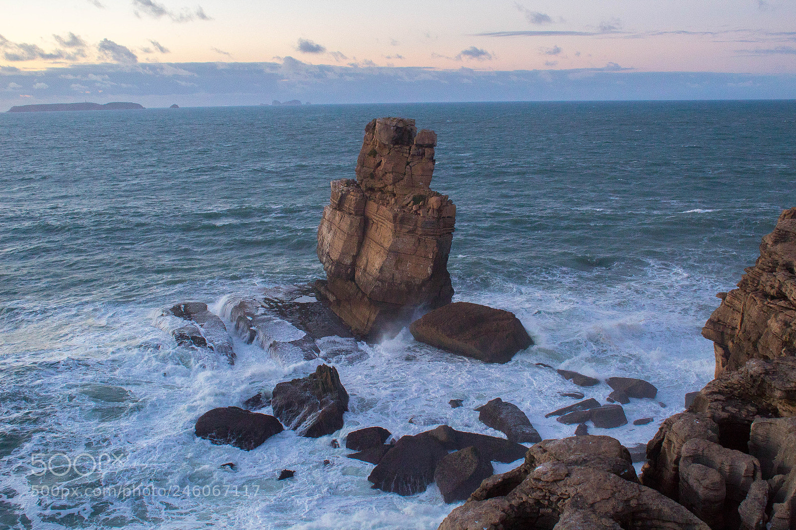 Canon EOS 1300D (EOS Rebel T6 / EOS Kiss X80) sample photo. Rocky sea photography