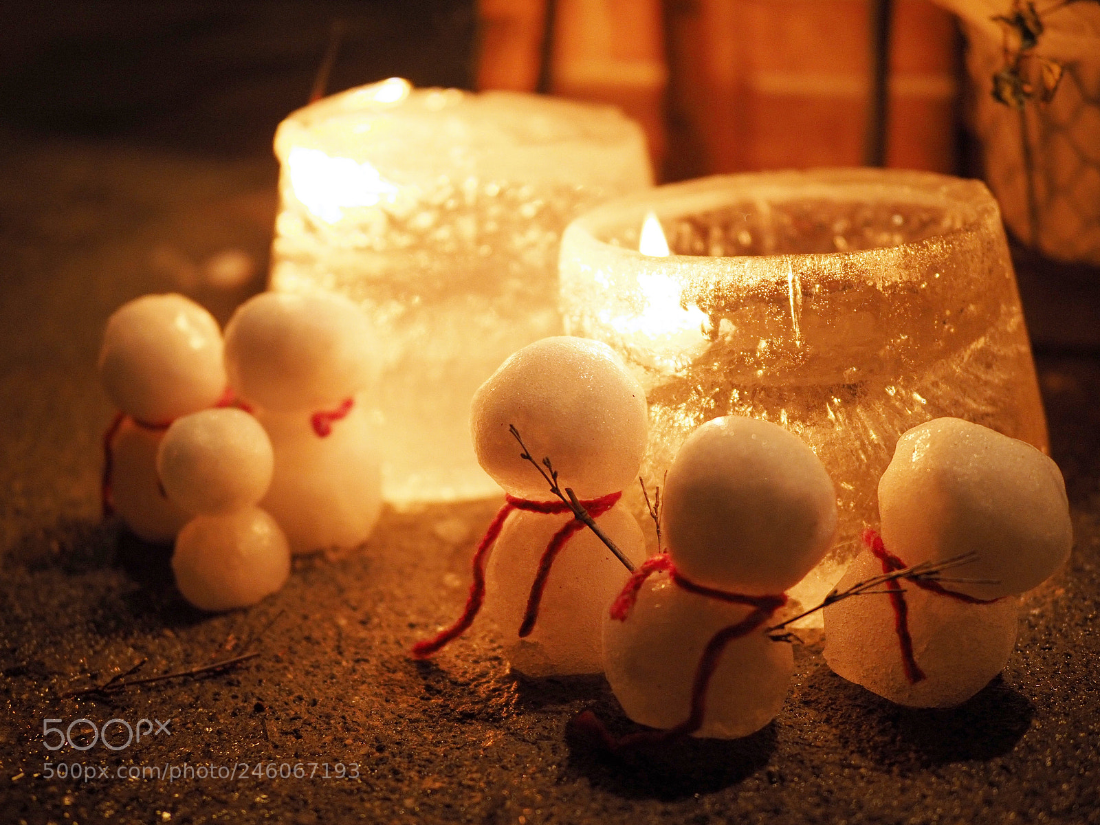 Olympus OM-D E-M1 Mark II sample photo. Snowmen also get warm photography