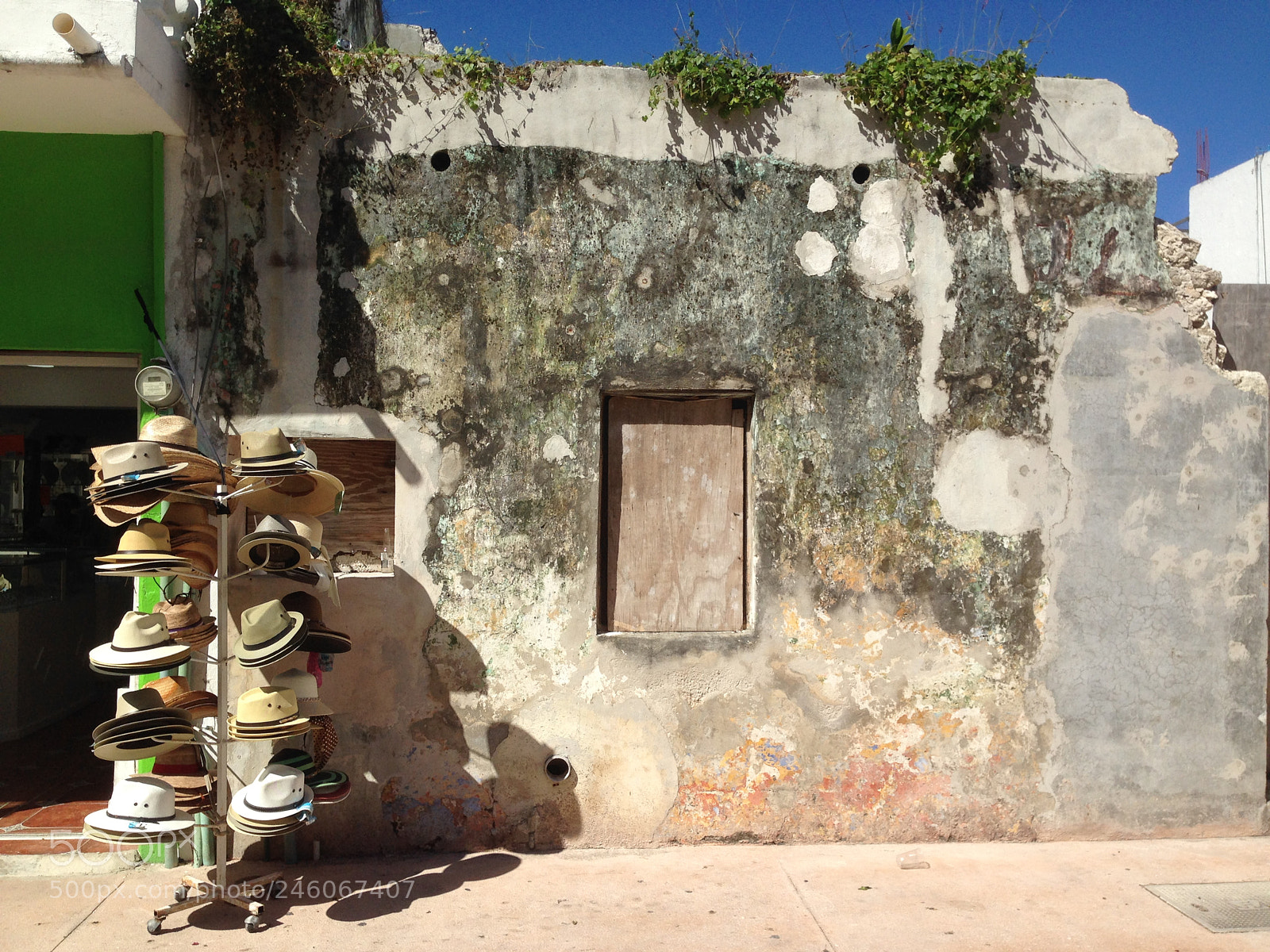Apple iPhone 5 sample photo. Window, wall and hats photography