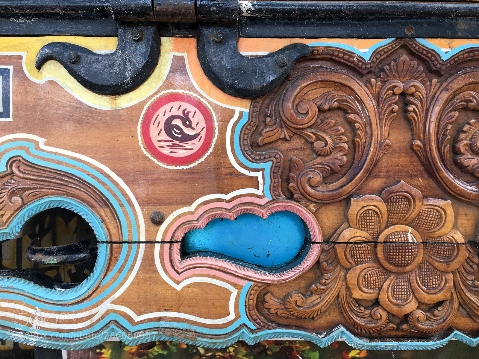 Apple iPhone 6s sample photo. Hand-painted truck decorations in photography