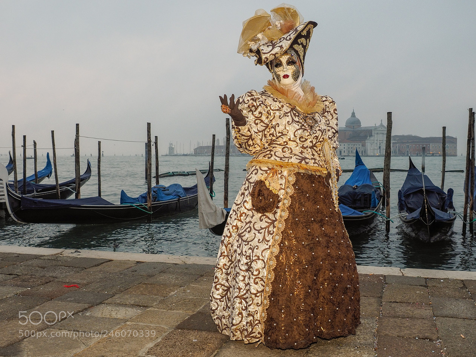 Olympus OM-D E-M1 sample photo. Venice carnival photography