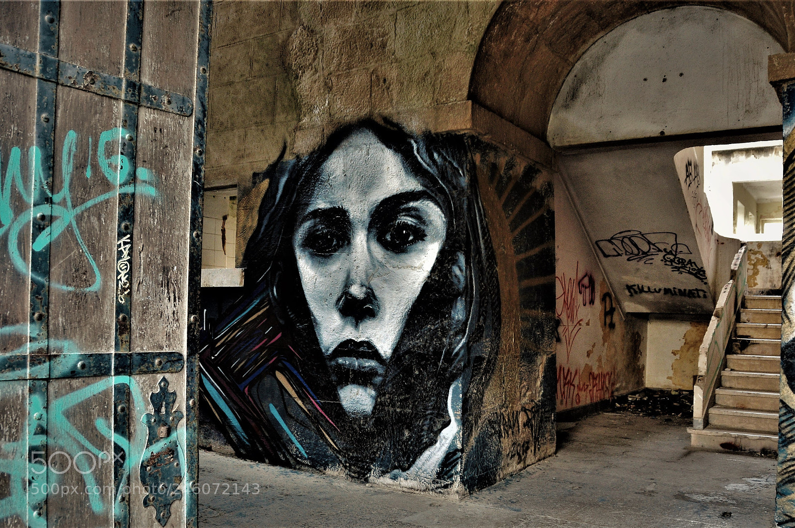 Nikon D90 sample photo. Paintig in an old photography