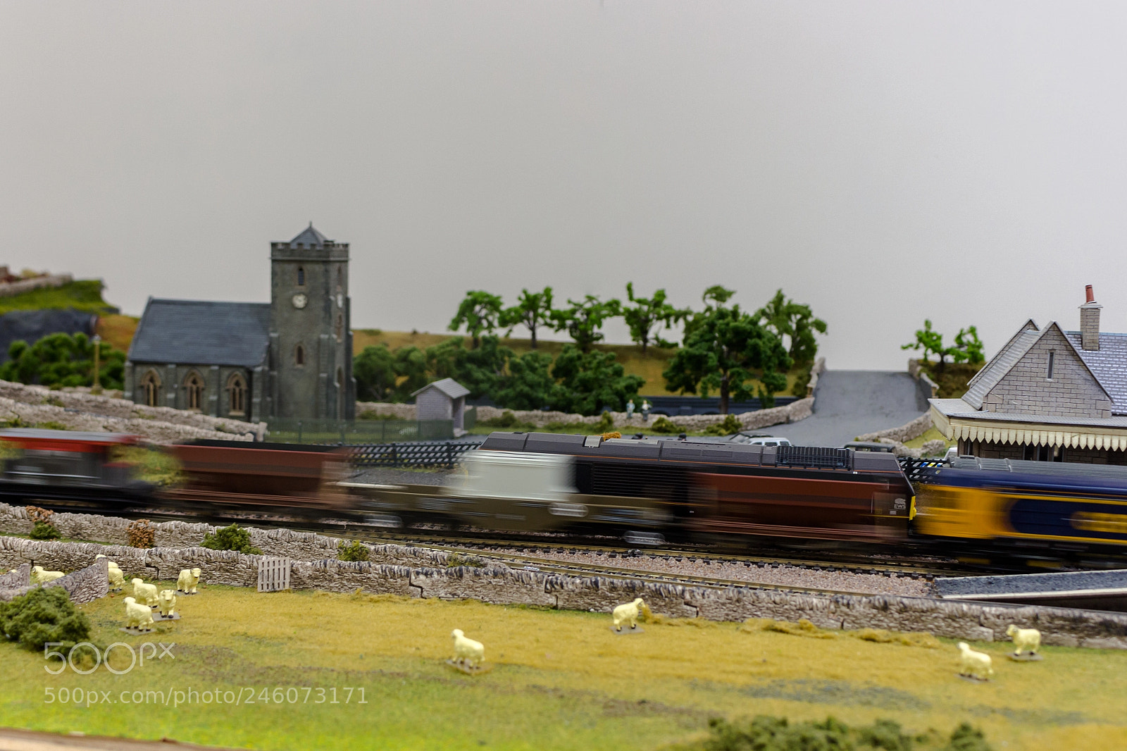 Canon EOS 700D (EOS Rebel T5i / EOS Kiss X7i) sample photo. Passing train photography