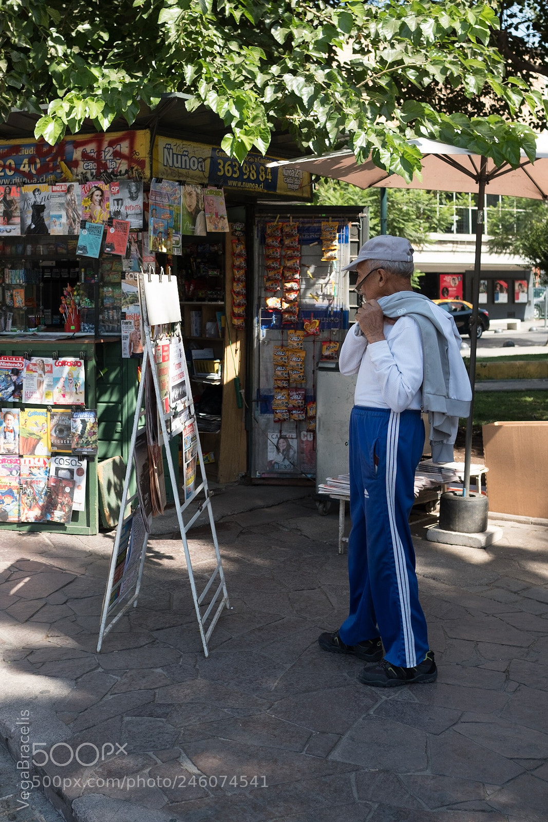Fujifilm X-T2 sample photo. News headlines 2 photography