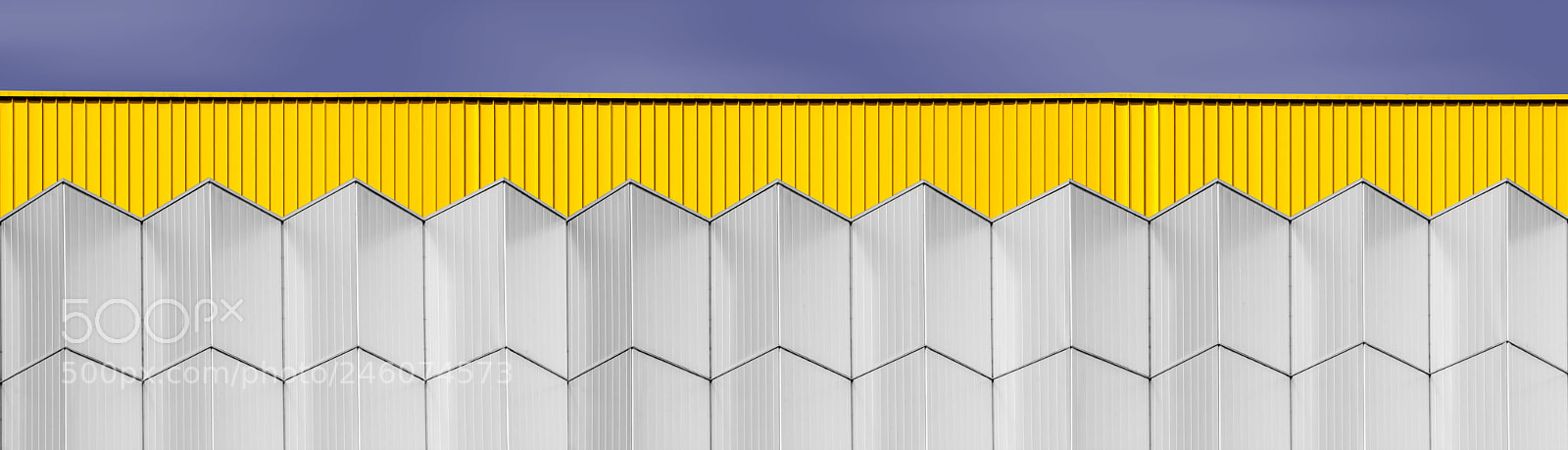 Canon EOS 550D (EOS Rebel T2i / EOS Kiss X4) sample photo. Yellow industrial architecture photography