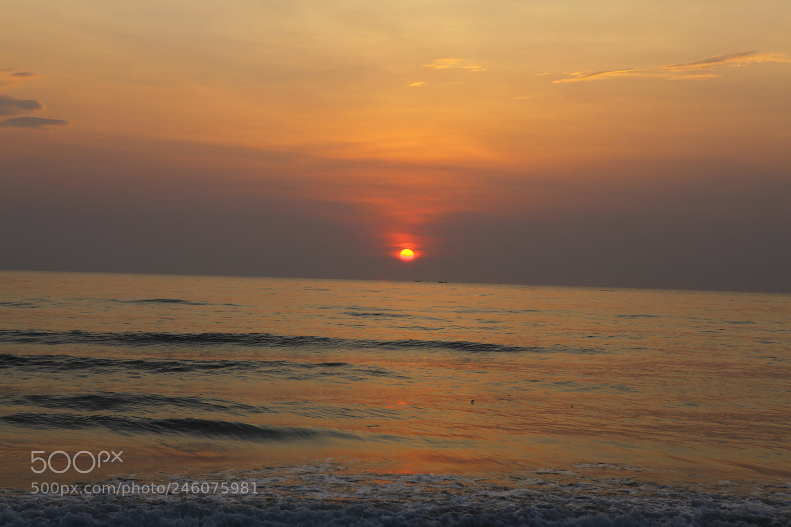 Canon EF 24-70mm F2.8L USM sample photo. Sunrise on the sea photography
