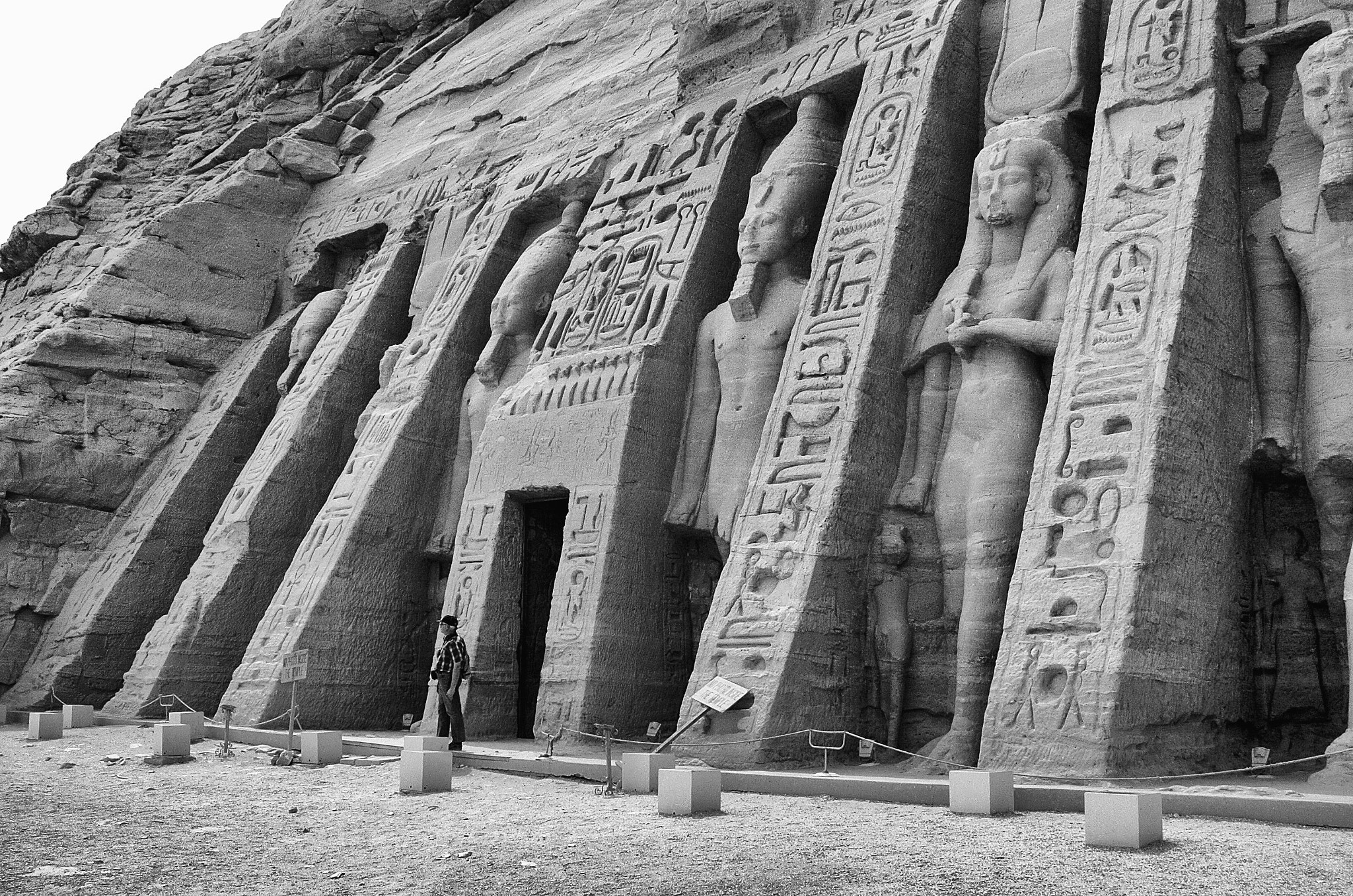 Nikon D2H sample photo. Egypte abou simbel photography