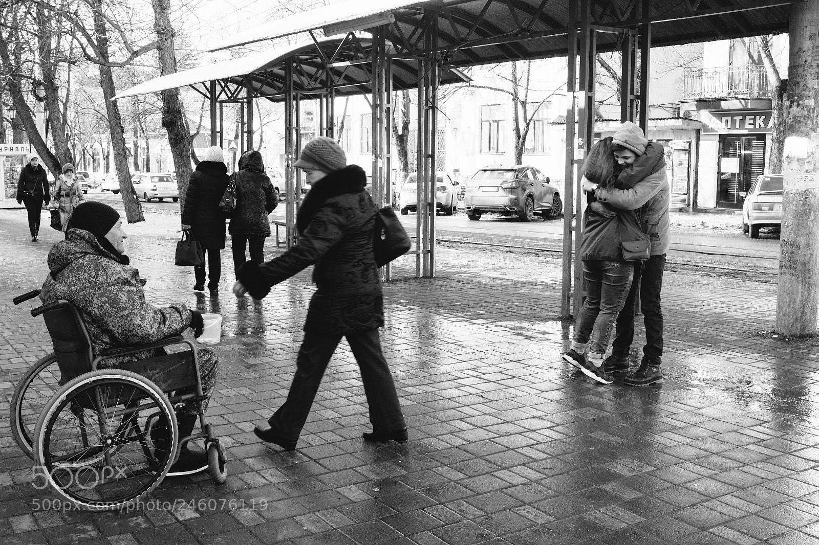 Canon EOS 650D (EOS Rebel T4i / EOS Kiss X6i) sample photo. A meeting everyone meets photography