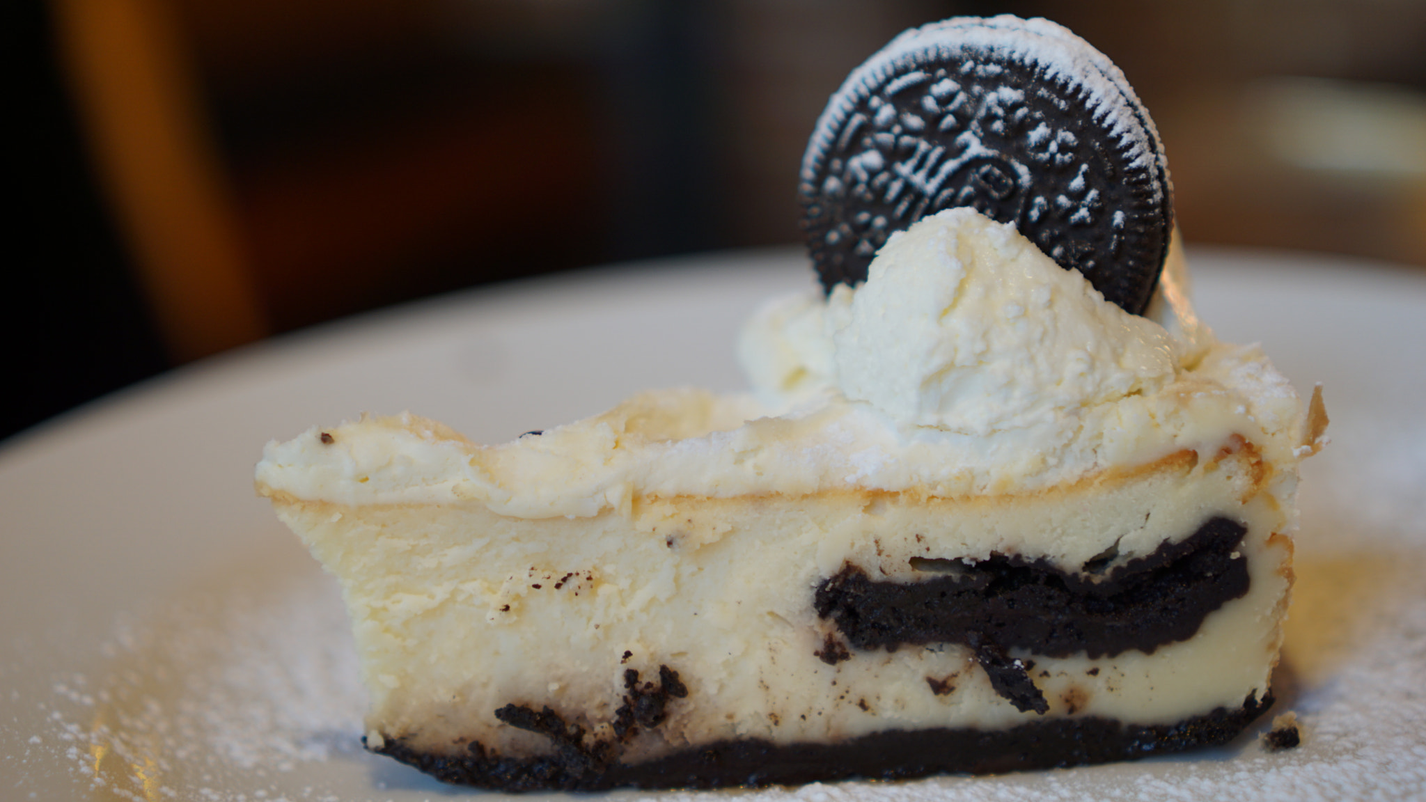 Sony a6000 + Sony E 35mm F1.8 OSS sample photo. Cake photography