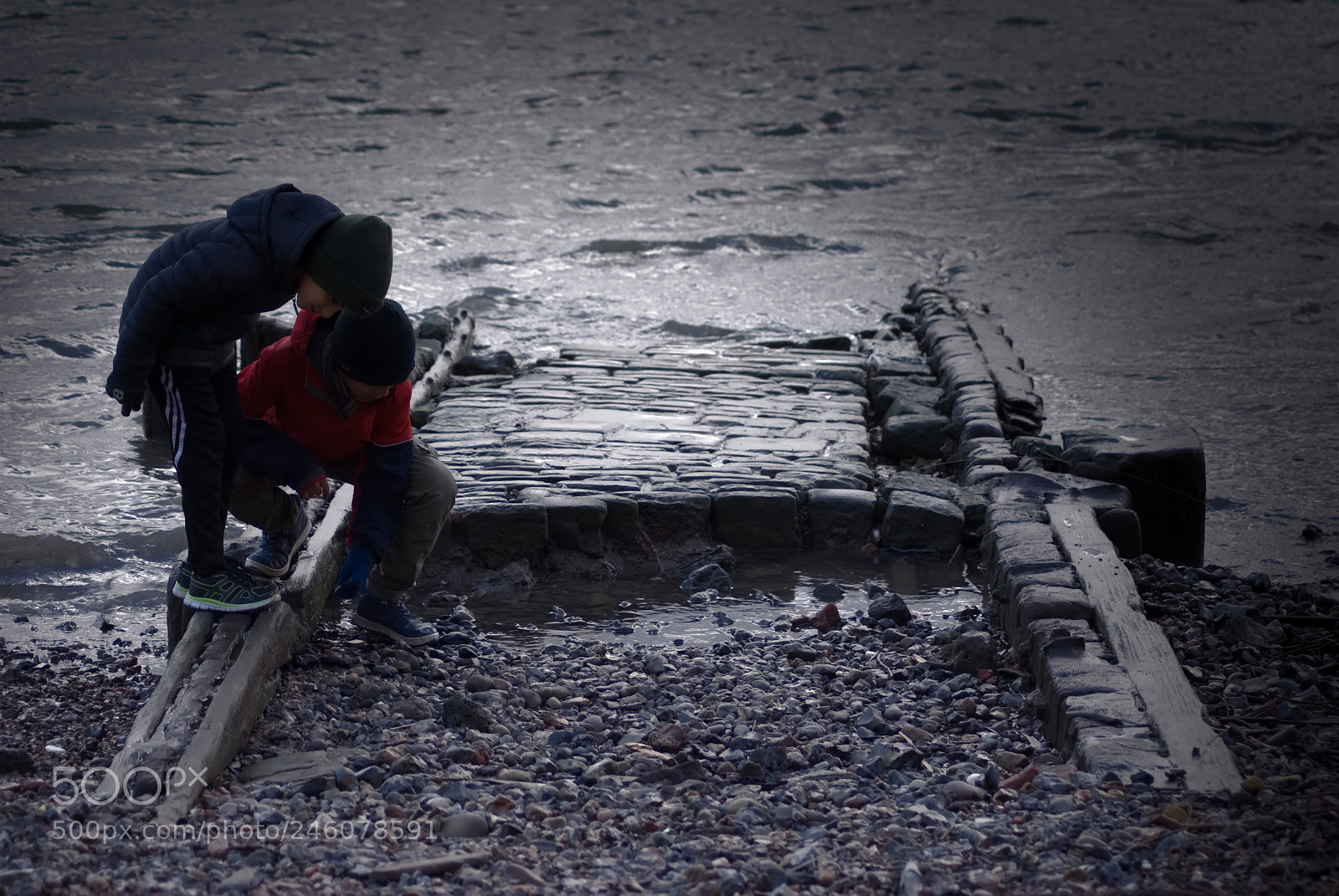 Nikon D60 sample photo. On the banks of photography