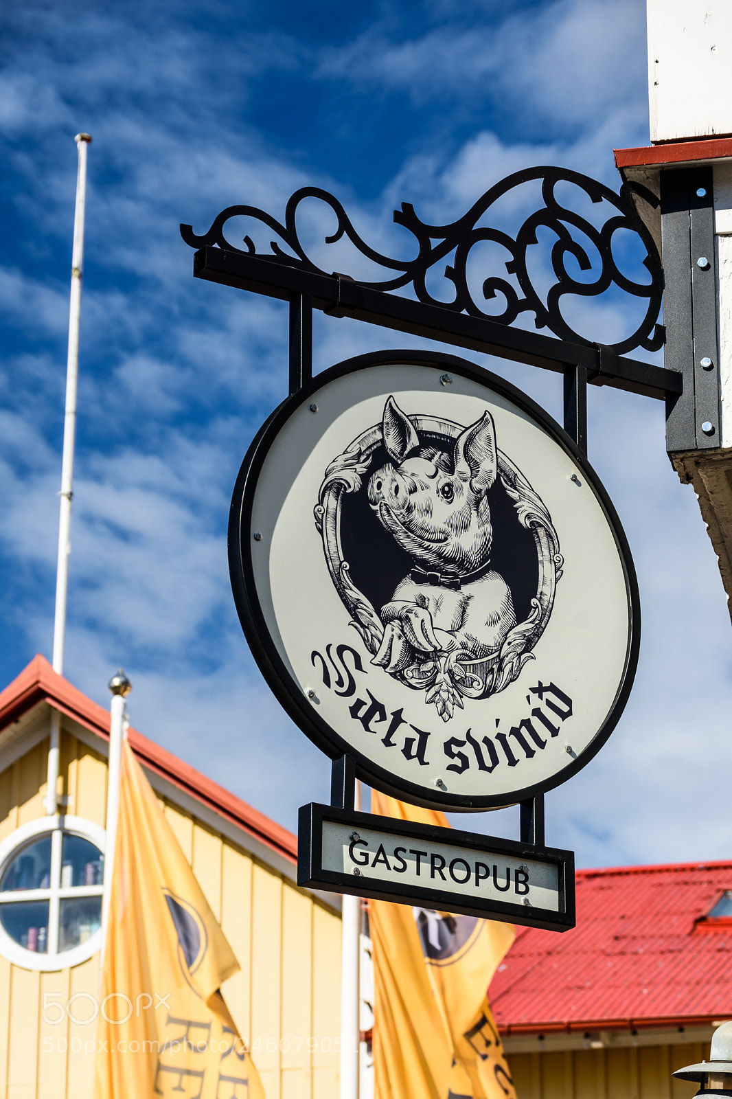 Nikon D7200 sample photo. Pub photography