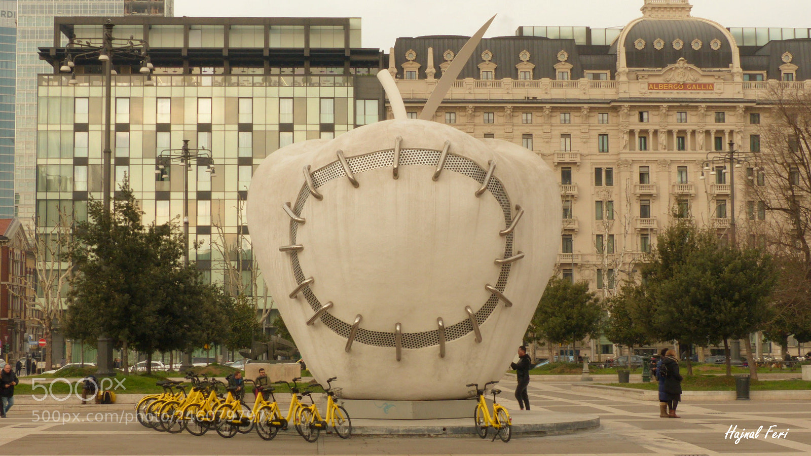 Panasonic Lumix DMC-FZ200 sample photo. Apple - milano photography