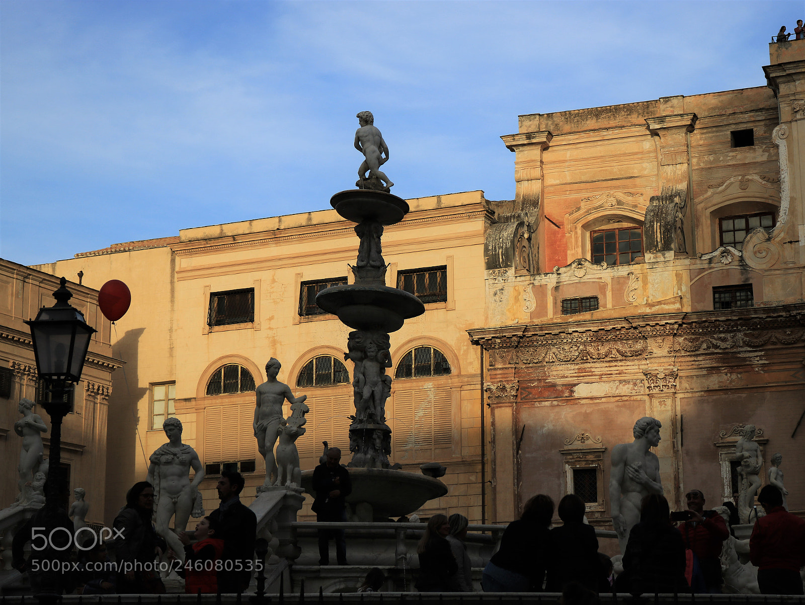 Canon EOS 750D (EOS Rebel T6i / EOS Kiss X8i) sample photo. Piazza pretoria - palermo photography