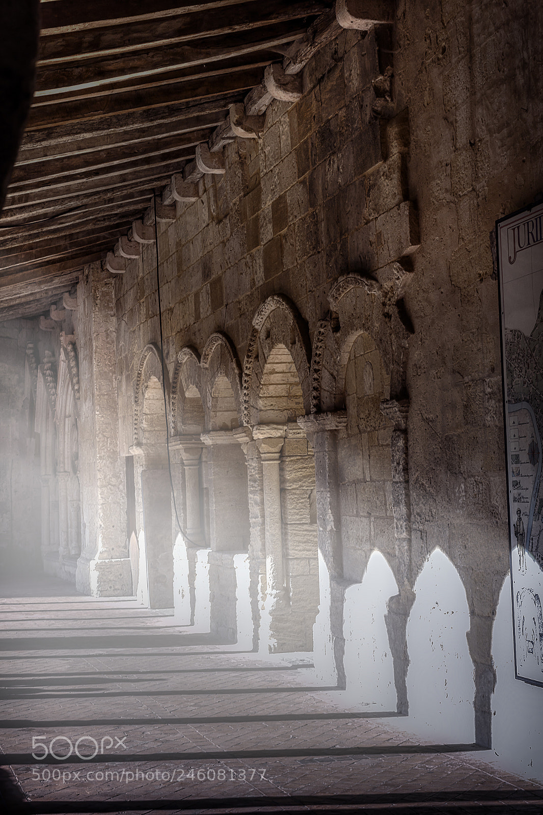 Canon EOS 700D (EOS Rebel T5i / EOS Kiss X7i) sample photo. Cloitre st emilion photography