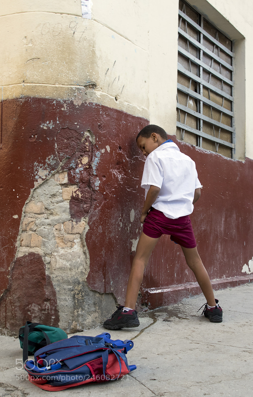 Canon EOS 7D Mark II sample photo. Piing kid photography