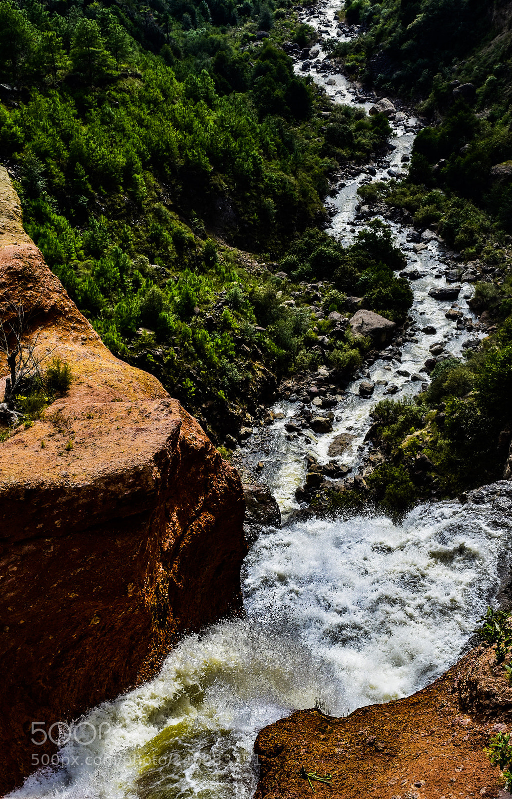 Nikon D5500 sample photo. Agua corriendo photography