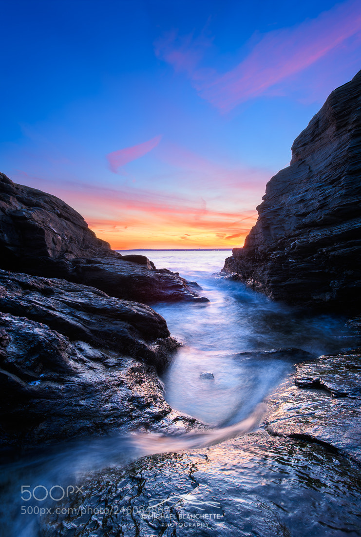 Nikon D850 sample photo. Between the rocks photography