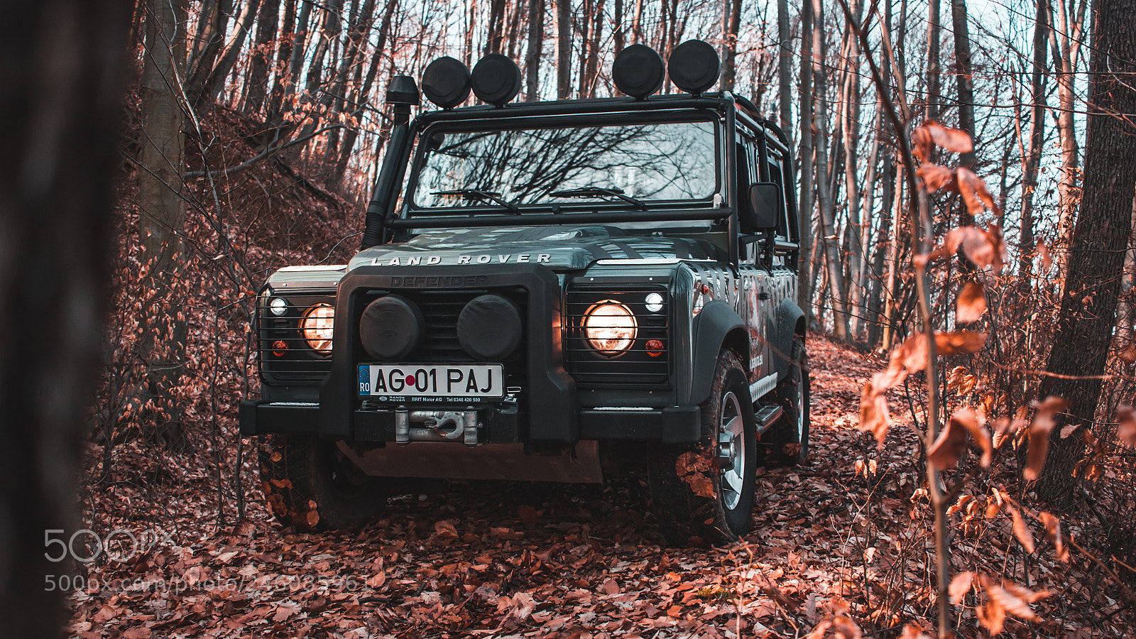 Canon EOS 100D (EOS Rebel SL1 / EOS Kiss X7) sample photo. Land rover defender photography