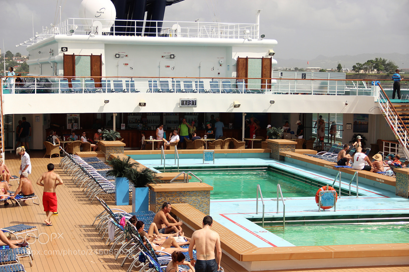 Canon EOS 600D (Rebel EOS T3i / EOS Kiss X5) sample photo. Pullmantur photography