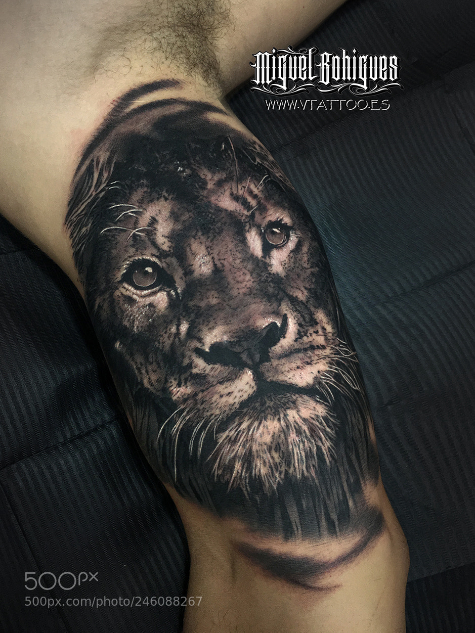 Apple iPhone 6s Plus sample photo. Lion face tattoo photography