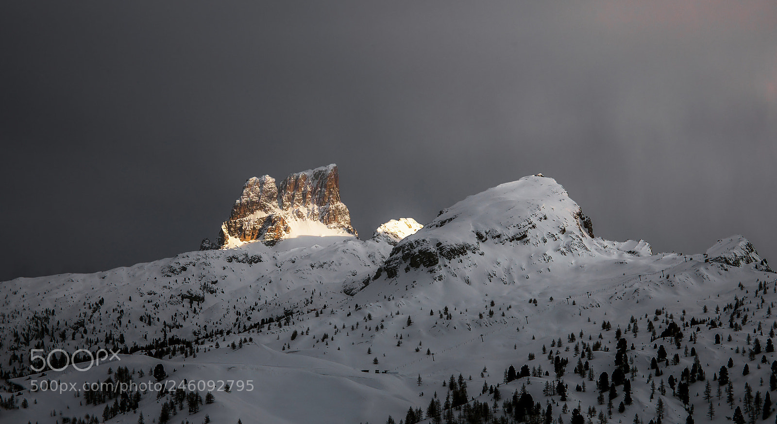Canon EOS-1D X Mark II sample photo. Averau dolomites light photography