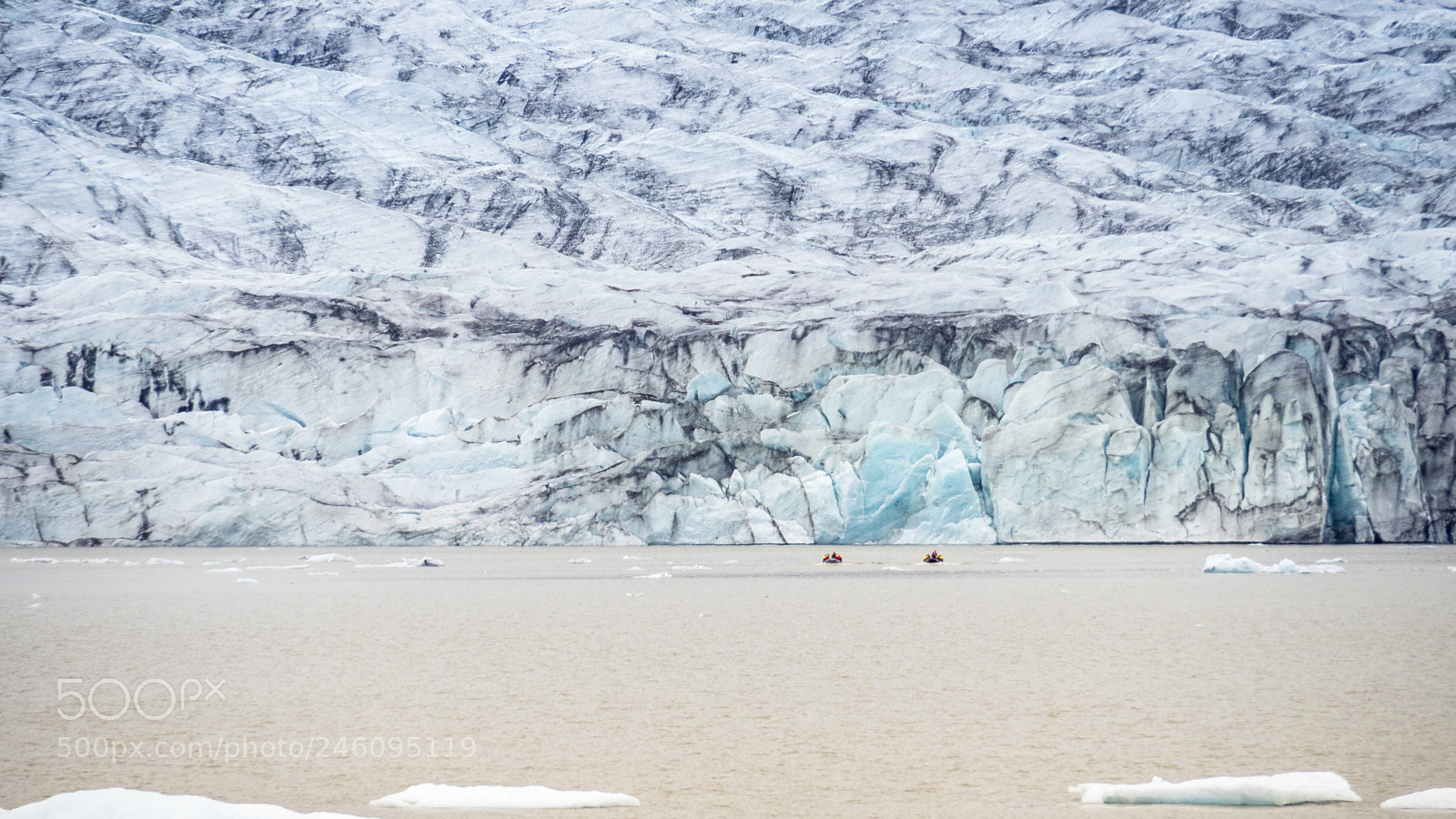 Olympus OM-D E-M5 II sample photo. Boats in the ice. photography