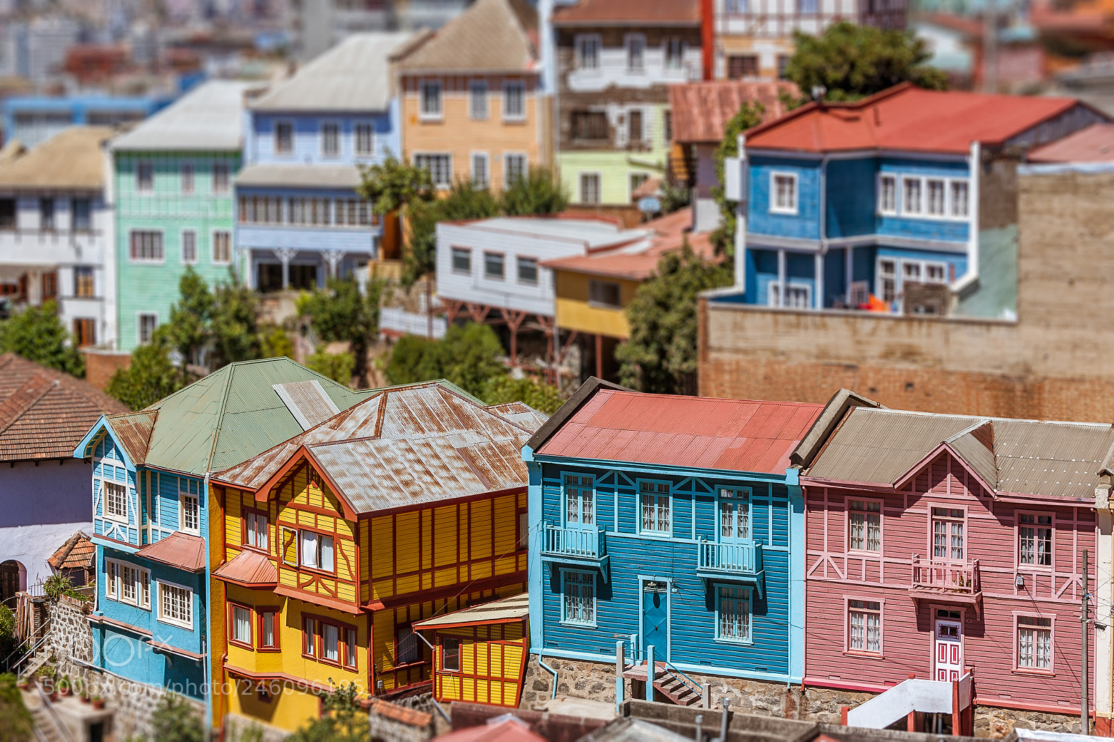 Canon EOS-1D Mark II N sample photo. Colorful valparaiso photography