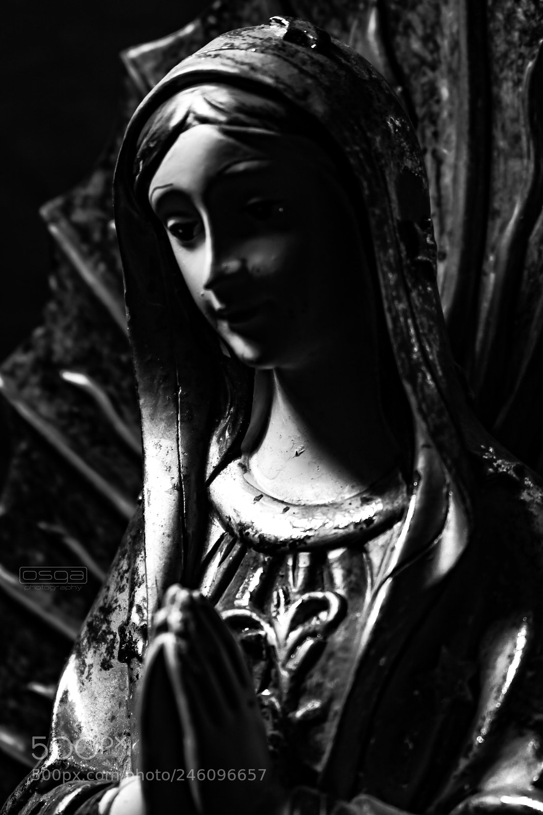 Canon EOS 750D (EOS Rebel T6i / EOS Kiss X8i) sample photo. Praying mother photography