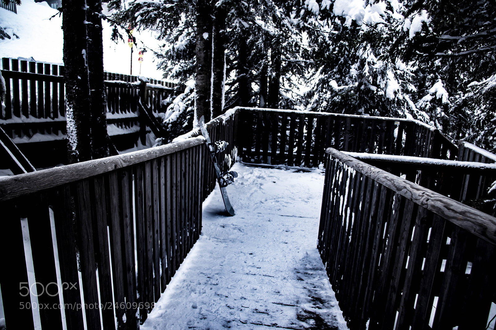 Canon EOS 77D (EOS 9000D / EOS 770D) sample photo. Snowboarding photography