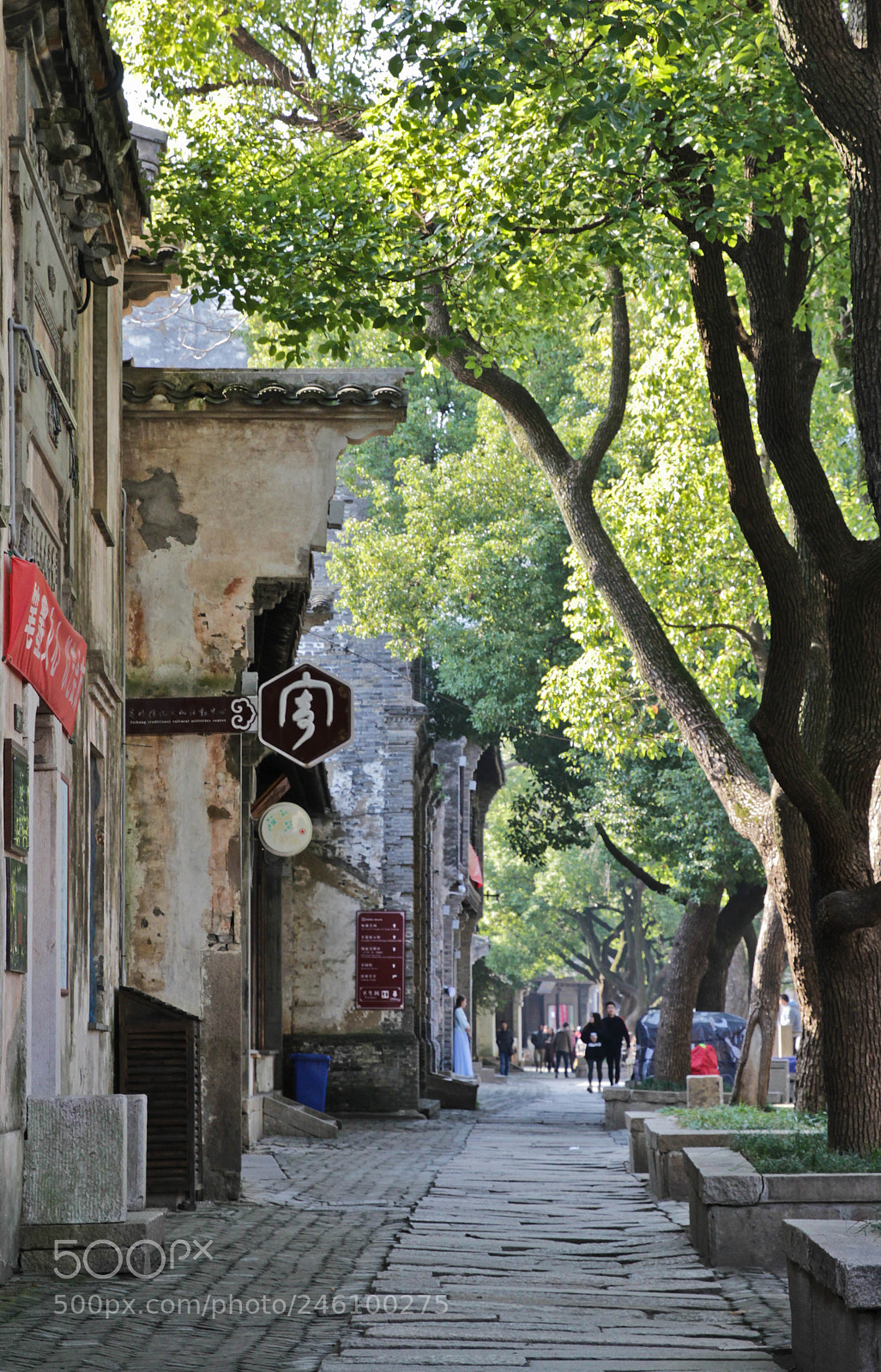 Canon EOS 600D (Rebel EOS T3i / EOS Kiss X5) sample photo. Old town photography