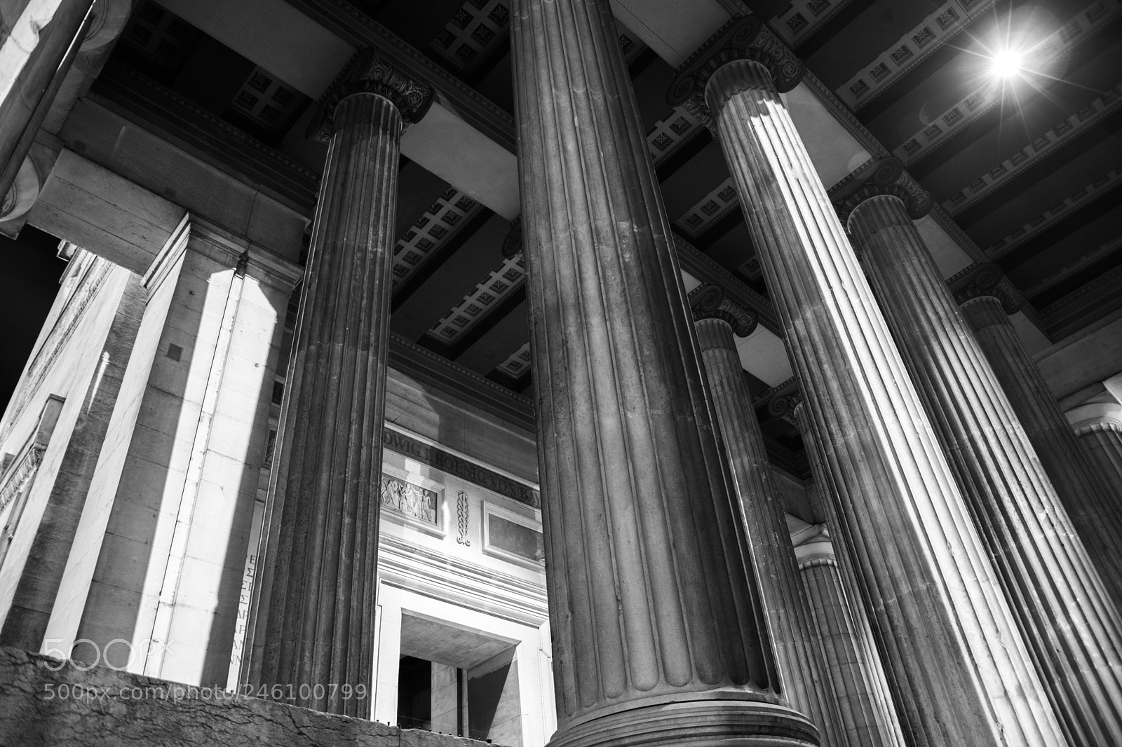 Canon EOS 77D (EOS 9000D / EOS 770D) sample photo. Columns photography