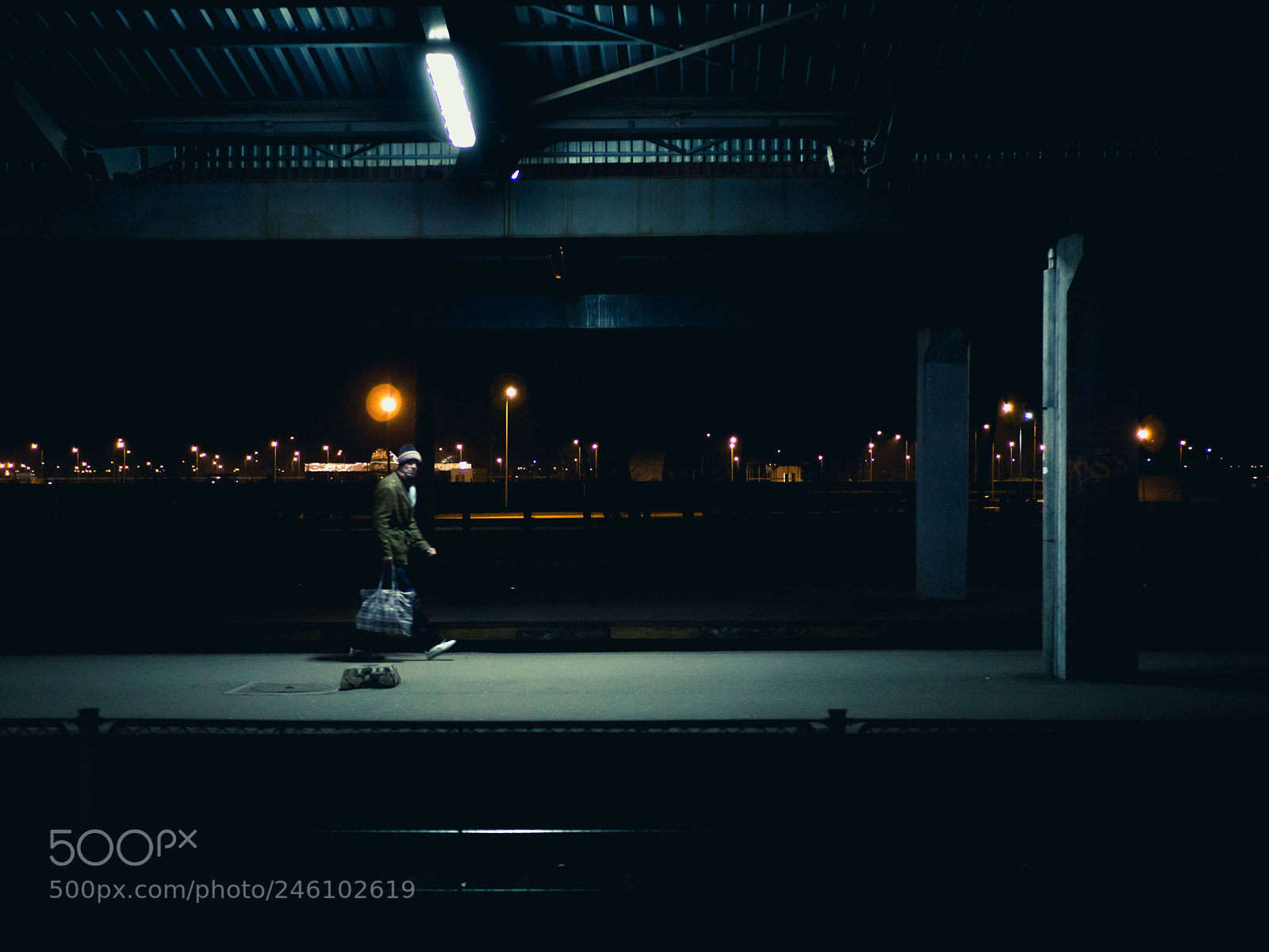 Olympus OM-D E-M10 II sample photo. The last commuter photography