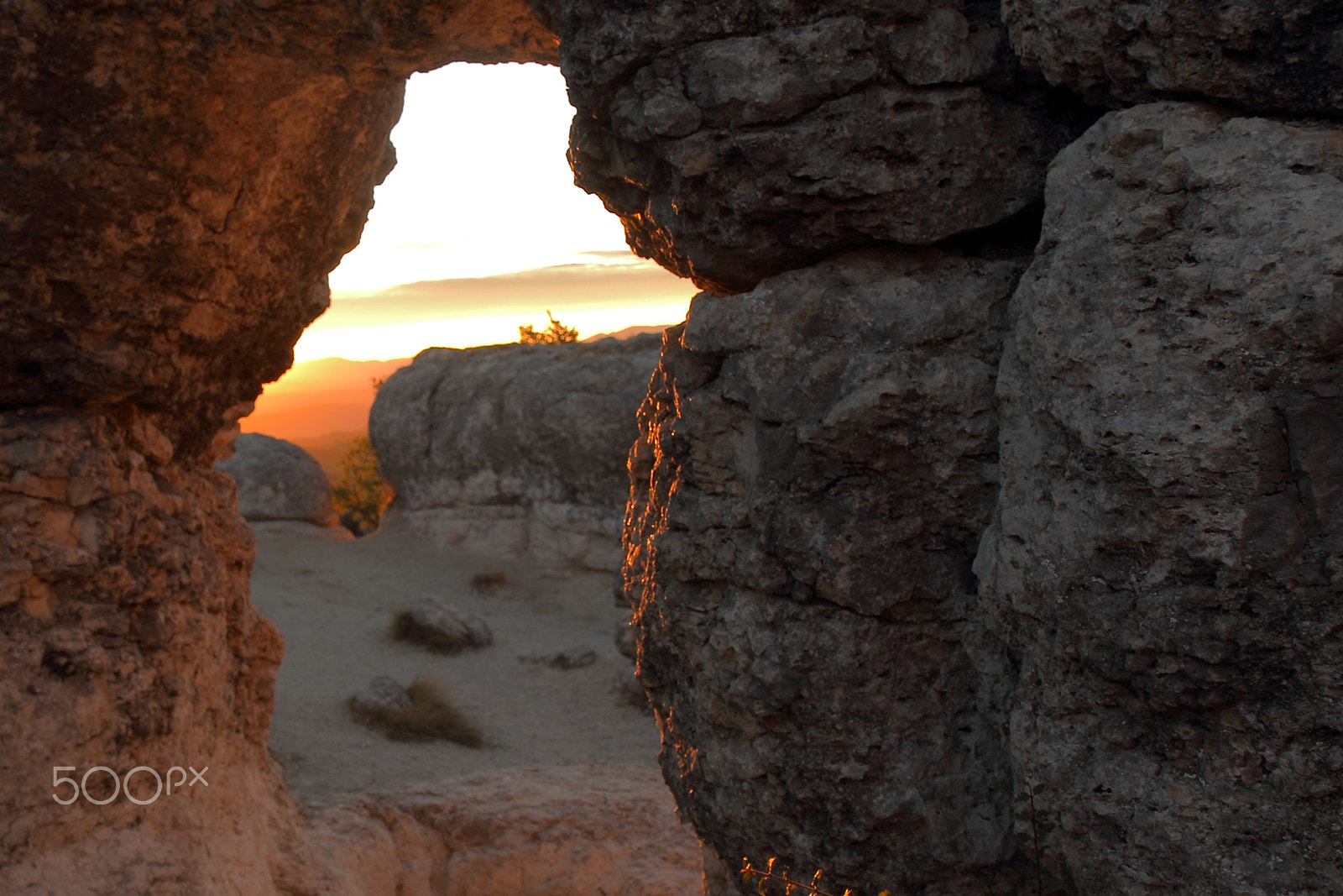 Canon EF-S 17-55mm F2.8 IS USM sample photo. Les mourres forcalquier provence photography