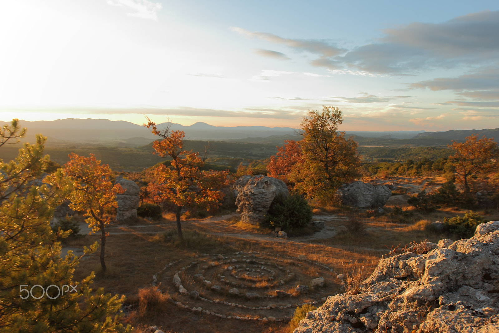 Canon EF-S 17-55mm F2.8 IS USM sample photo. Les mourres forcalquier provence photography