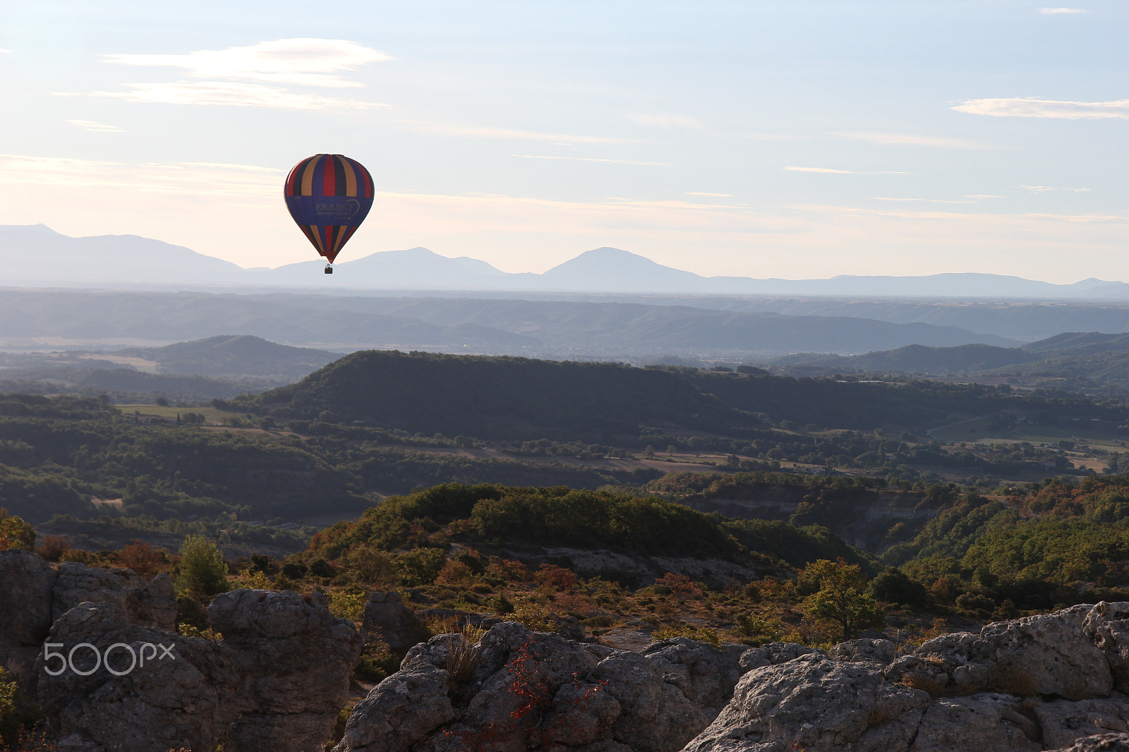 Canon EF-S 17-55mm F2.8 IS USM sample photo. Les mourres forcalquier provence photography