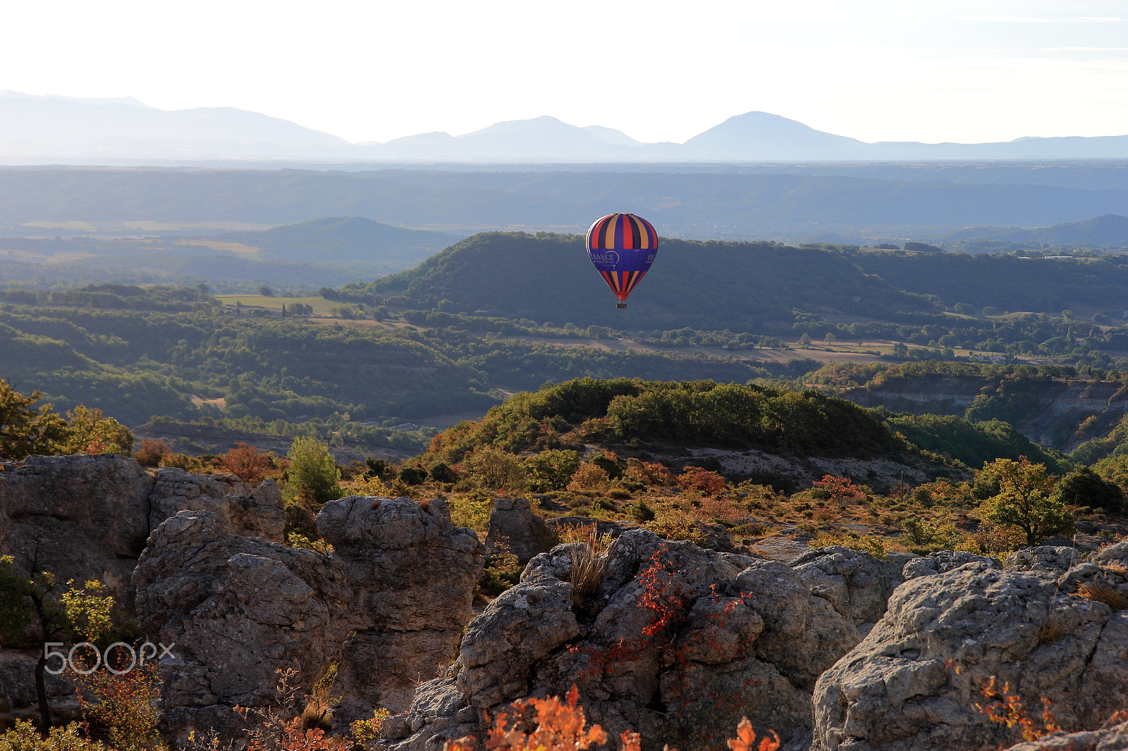 Canon EF-S 17-55mm F2.8 IS USM sample photo. Les mourres forcalquier provence photography