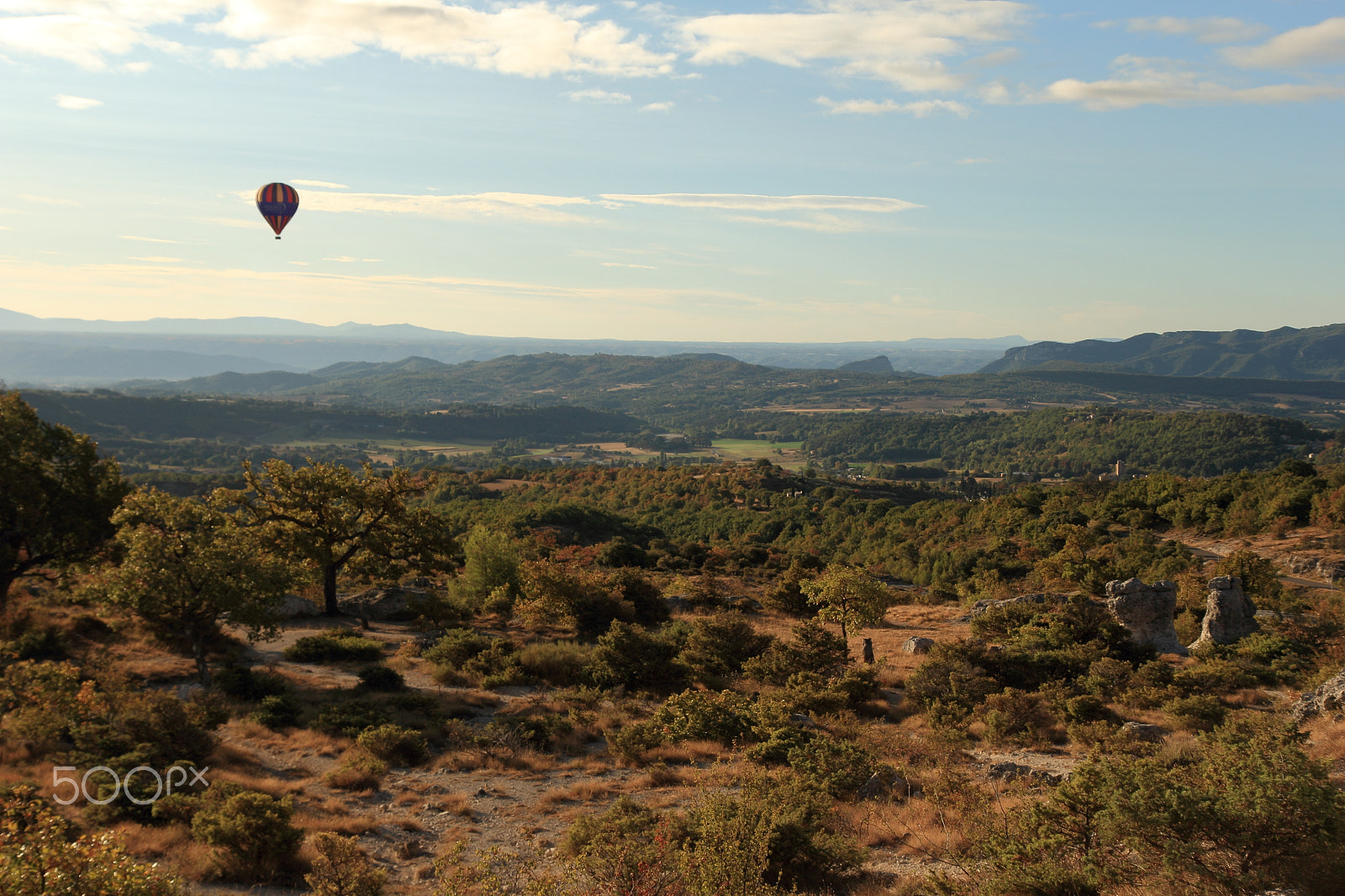 Canon EF-S 17-55mm F2.8 IS USM sample photo. Les mourres forcalquier provence photography