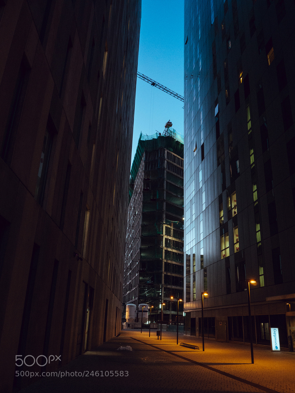 Olympus OM-D E-M10 sample photo. Amazon hq spain photography