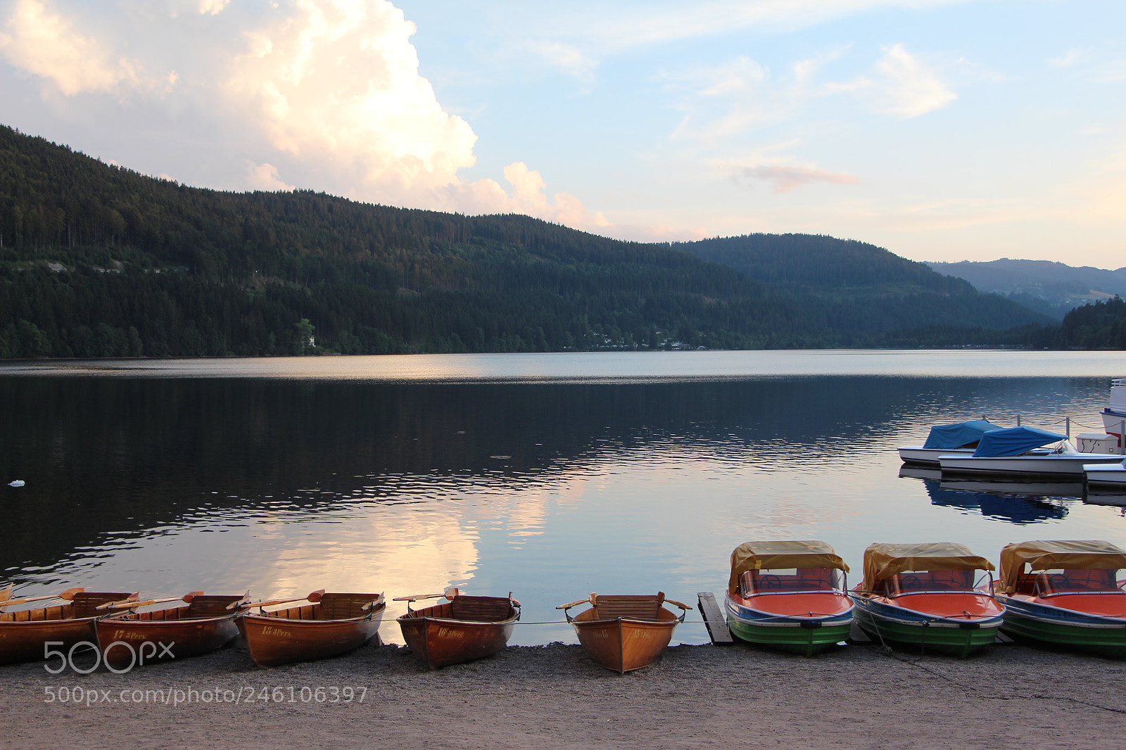 Canon EOS 650D (EOS Rebel T4i / EOS Kiss X6i) sample photo. Parking boats in titisee photography