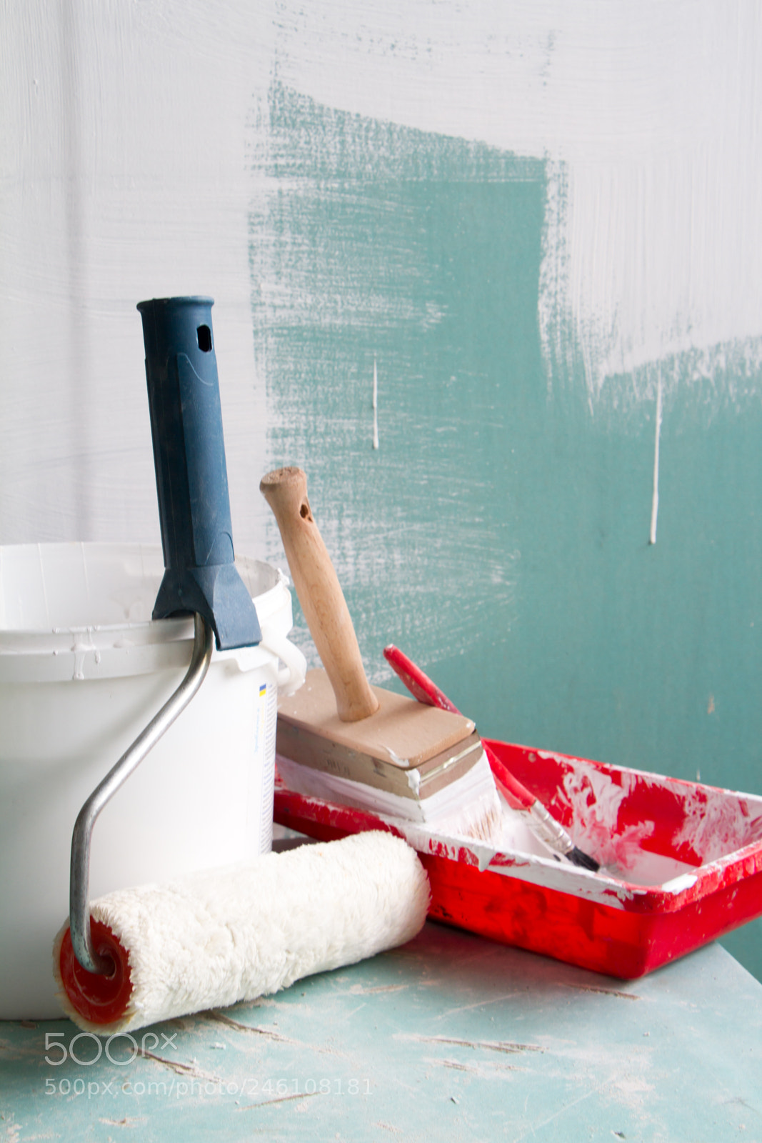 Canon EOS 7D sample photo. Roller painting container and photography