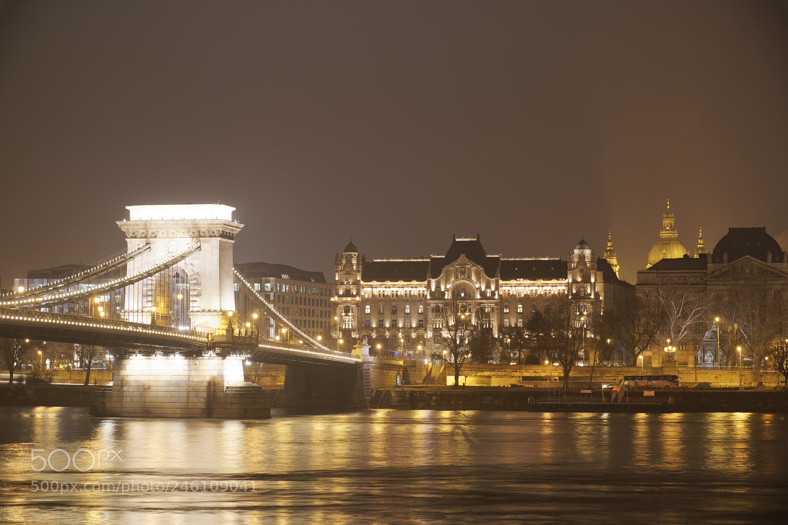 Sony a6300 sample photo. Chain bridge photography