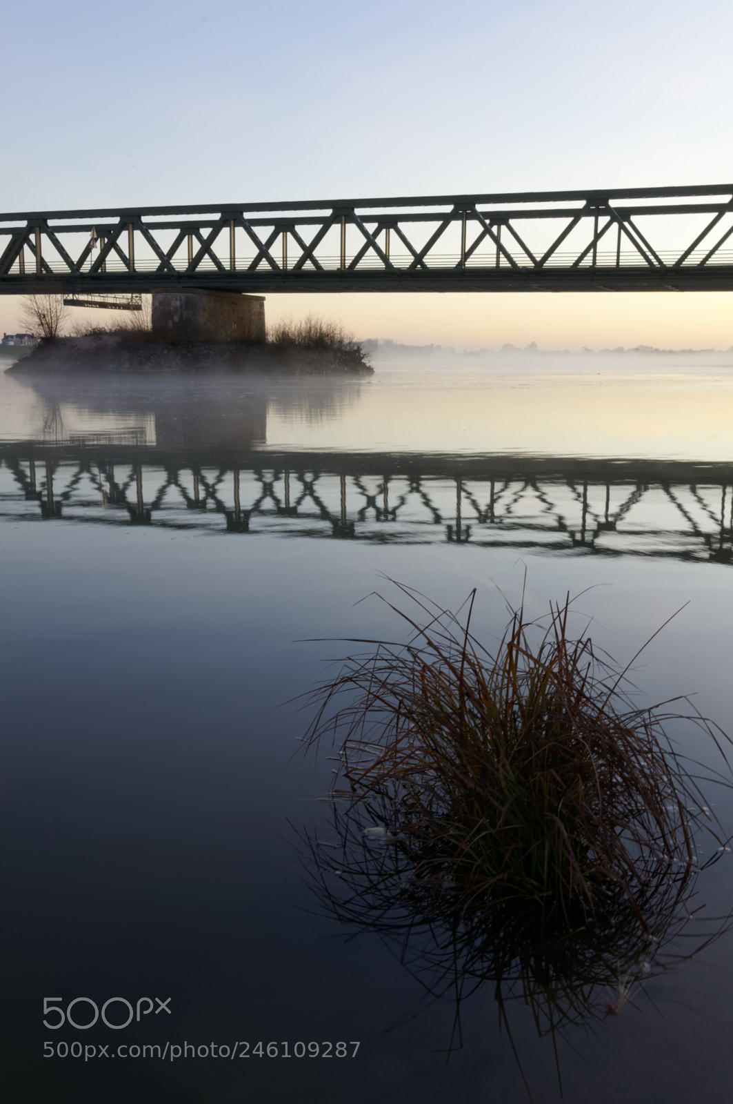 Nikon D300 sample photo. Bridge over the loire photography