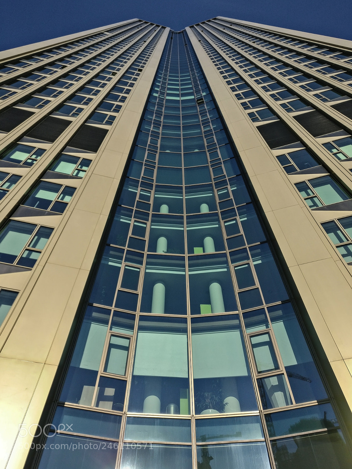 OnePlus A3003 sample photo. Frankfurt: tower 185 photography