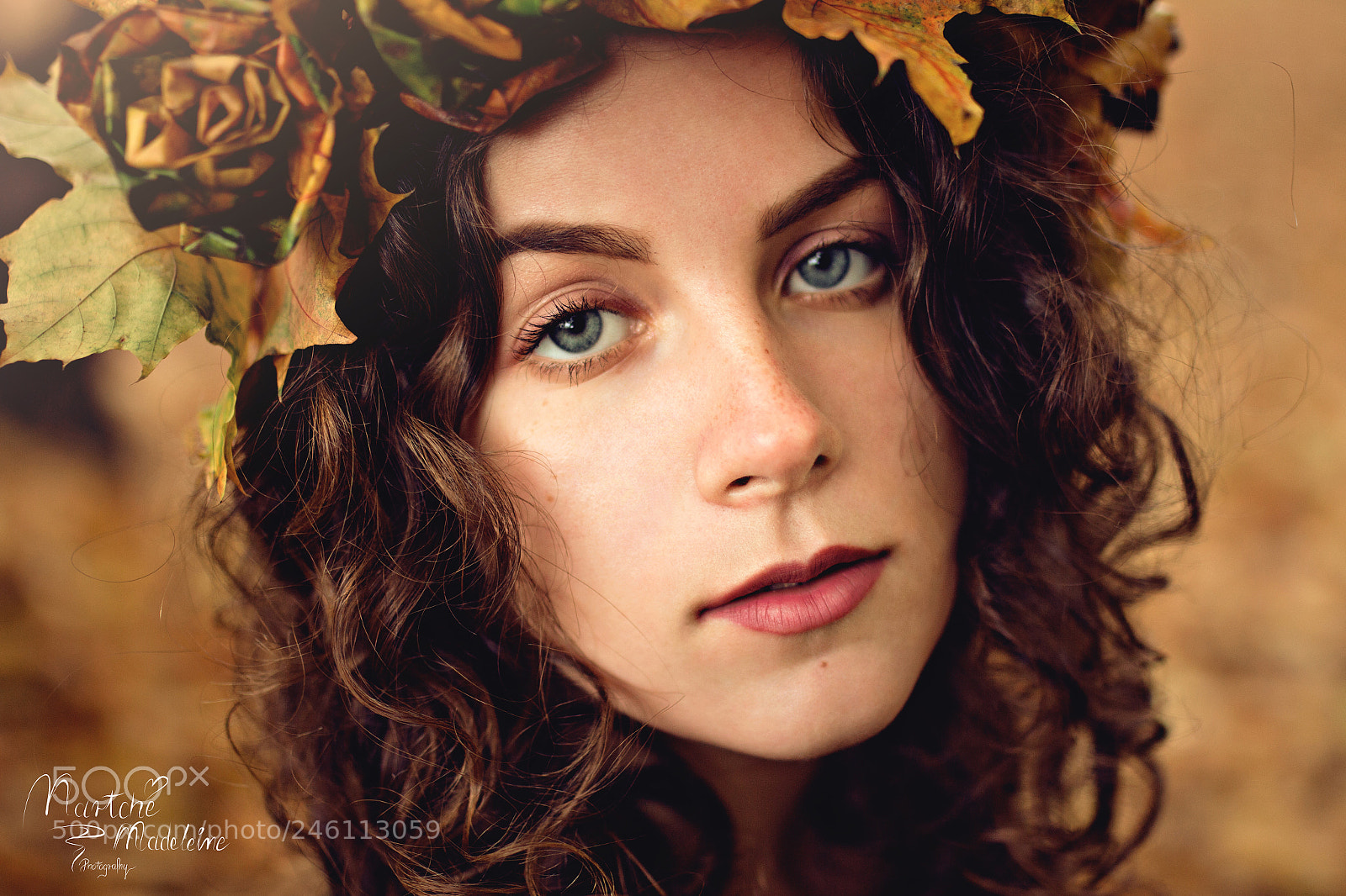 Canon EOS 700D (EOS Rebel T5i / EOS Kiss X7i) sample photo. Lady autmun photography