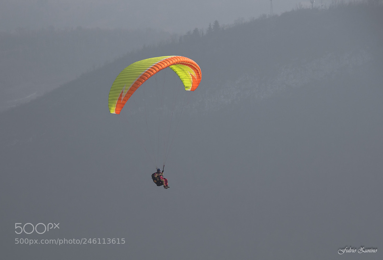 Olympus OM-D E-M1 Mark II sample photo. Man flying..... photography
