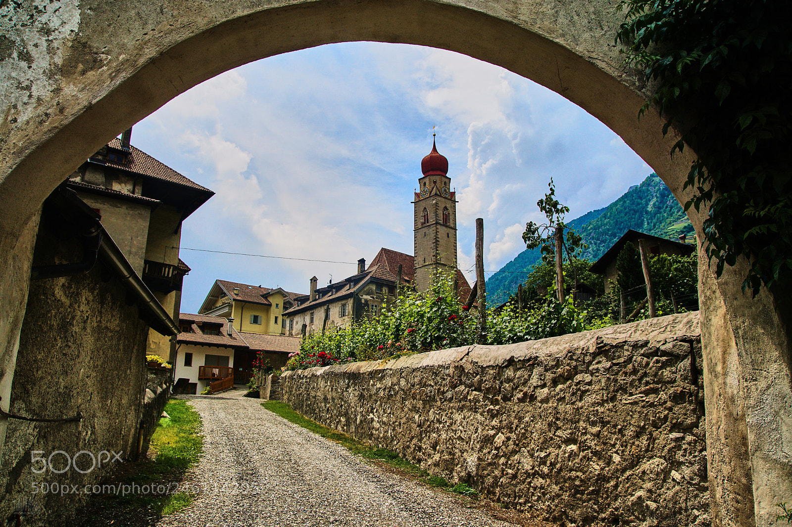 Sony ILCA-77M2 sample photo. Archway photography