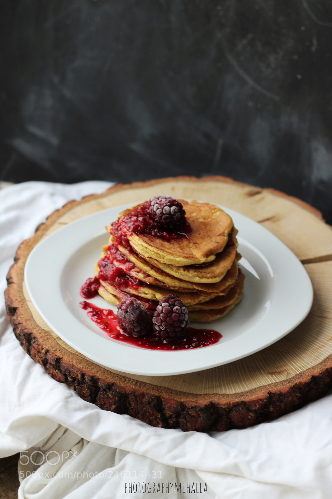 Canon EOS 1300D (EOS Rebel T6 / EOS Kiss X80) sample photo. Love pancakes ! photography